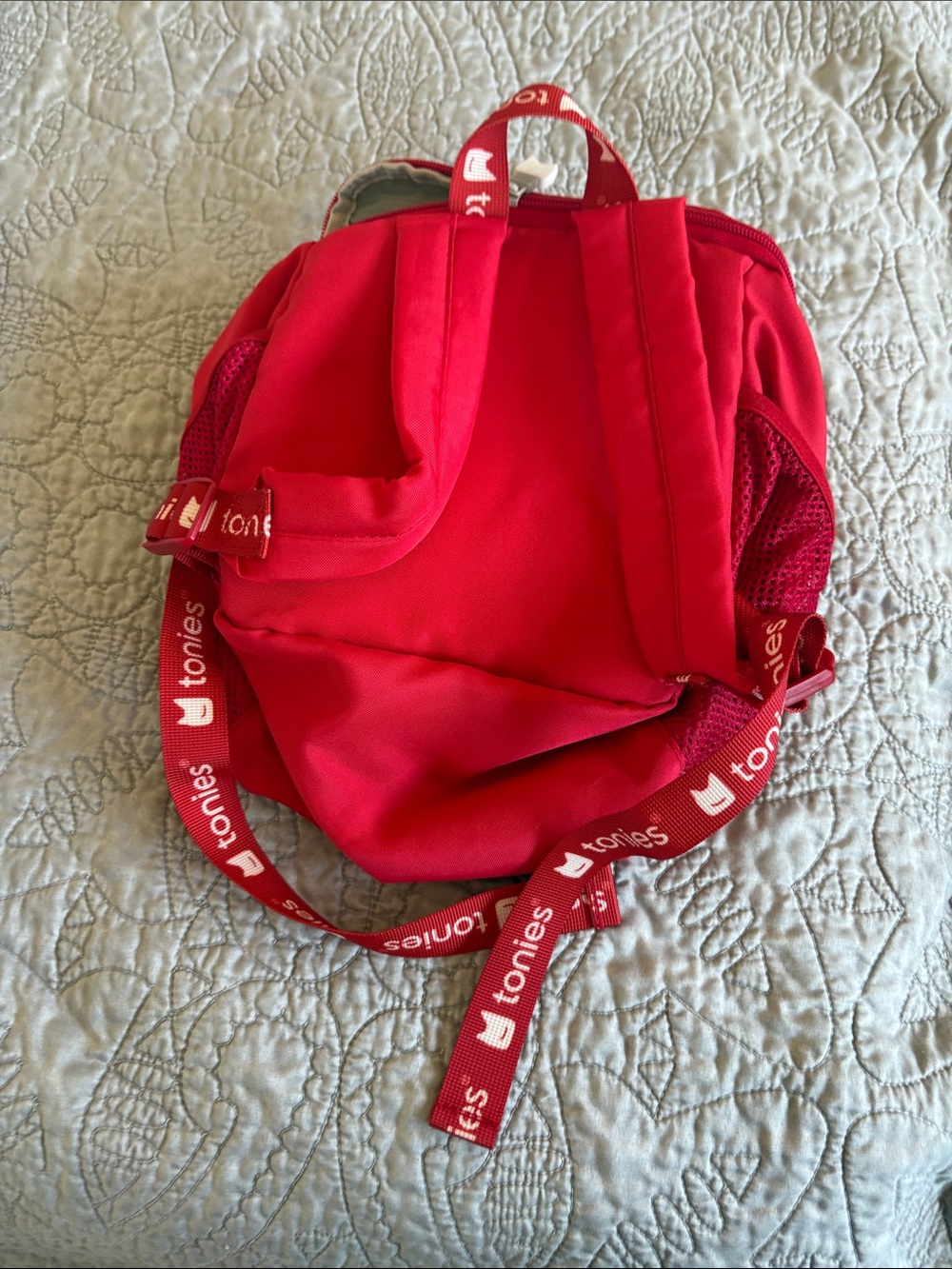 Tonies Red Kids Audio Backpack – Compact Play & Carry Bag - Picture 3 of 4